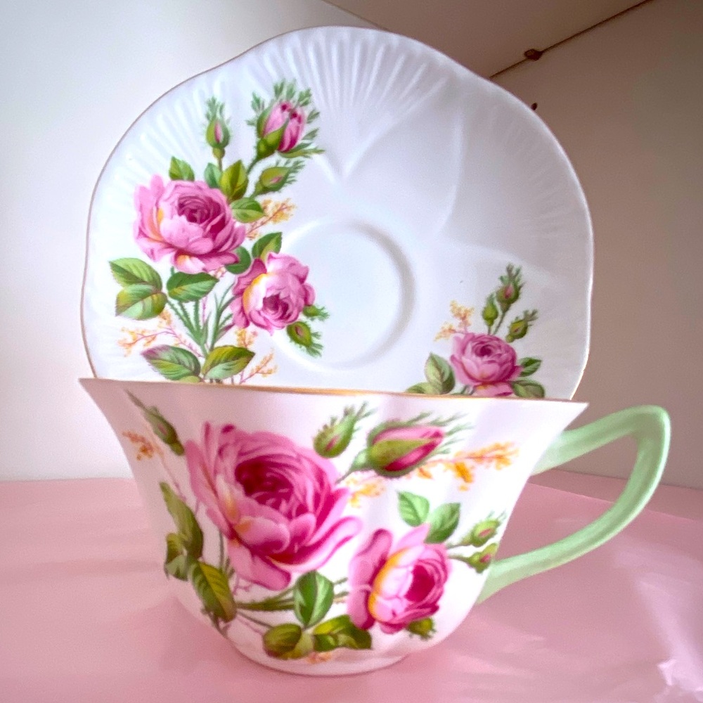 EUC Vtg Shelley Fine Bone China Teacup and Saucer in the Pattern “Rambler Rose”